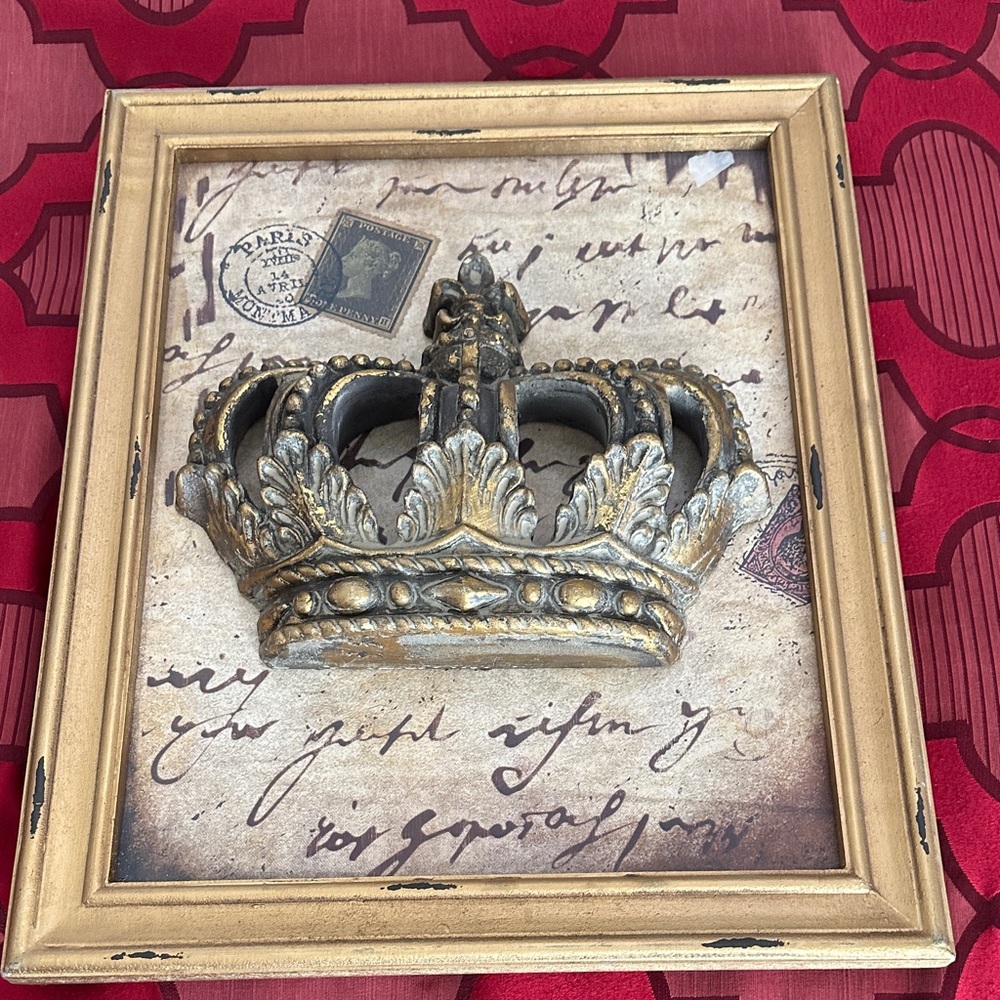 Ashland Gold and Black Crown Wall Art